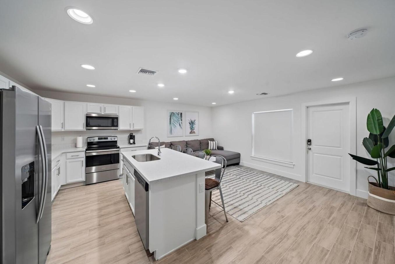 New! Few Minutes To Downtown, 10 To The Beach! West Palm Beach Exterior foto